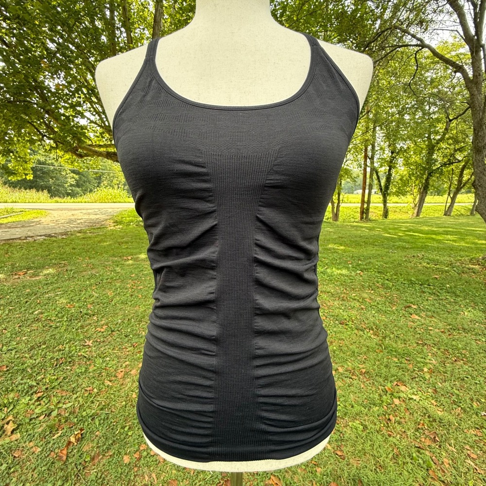 Athleta Renew Ruched Tank Top Black Seamless Yoga Camisole 139513 Womens Medium